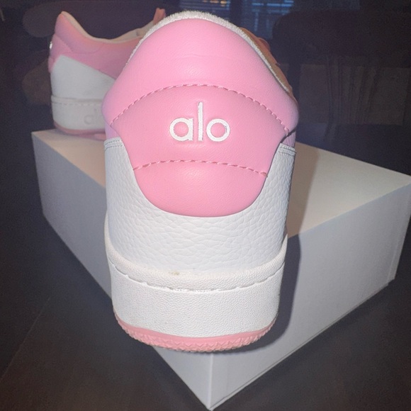 LIMITED EDITION Sweet Pink ALO Yoga Recovery Sneakers!! - Picture 4 of 13